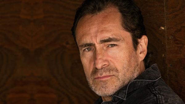 Portrait photo of Demian Bichir